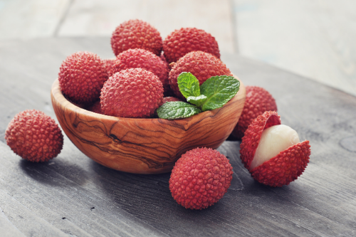 Lychee fruit in a bowl