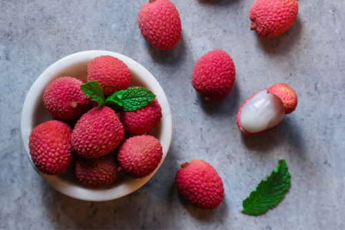 Lychee fruit in a bowl